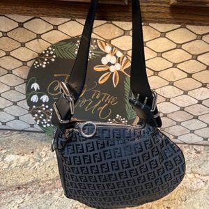 FENDI:  Zucchino Oyster Canvas Shoulder Bag Brown  (8BR128)